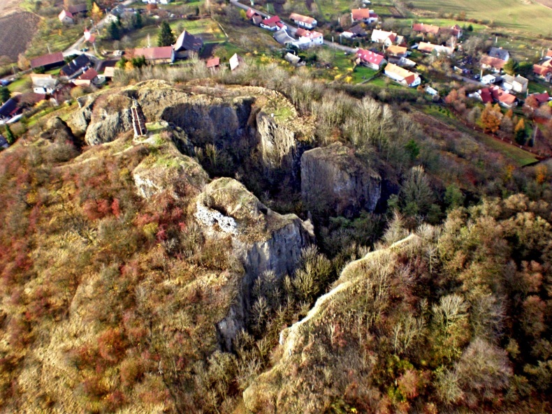 Hrad Veliš - letecký pohled