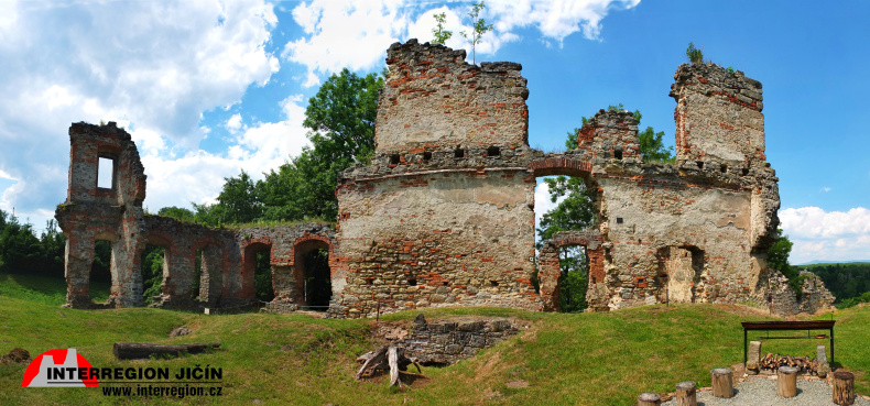 Panorama - hrad Zásadka